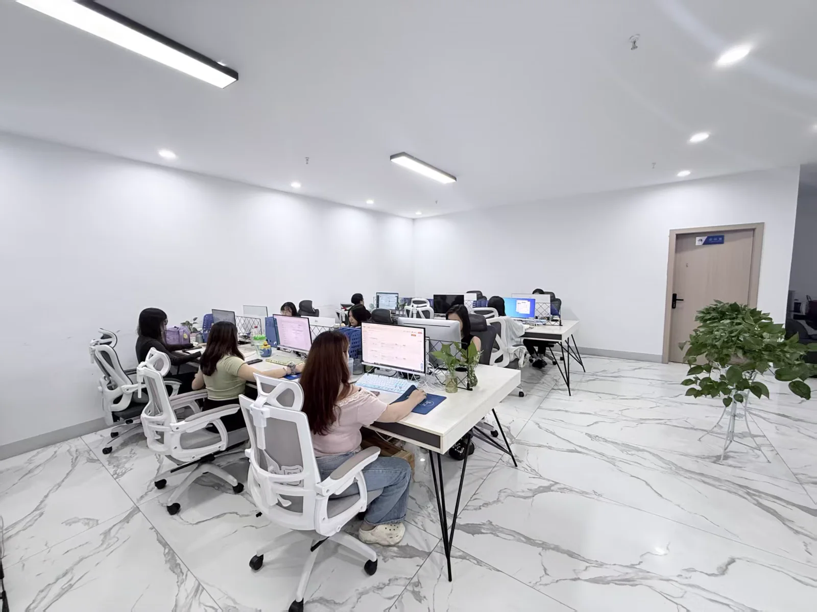金桥招聘部招聘工位实景